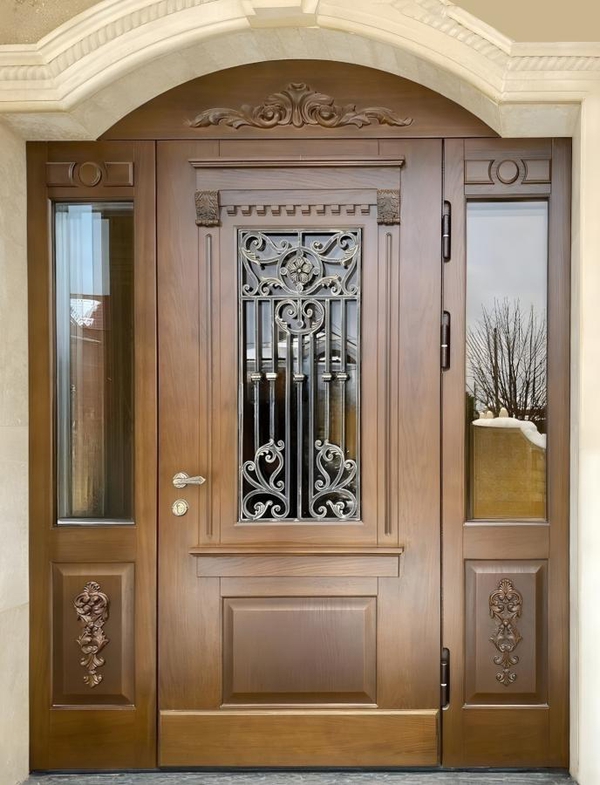 Дверь для парадного входа