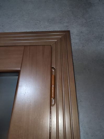 Петля и наличник Петля и наличник